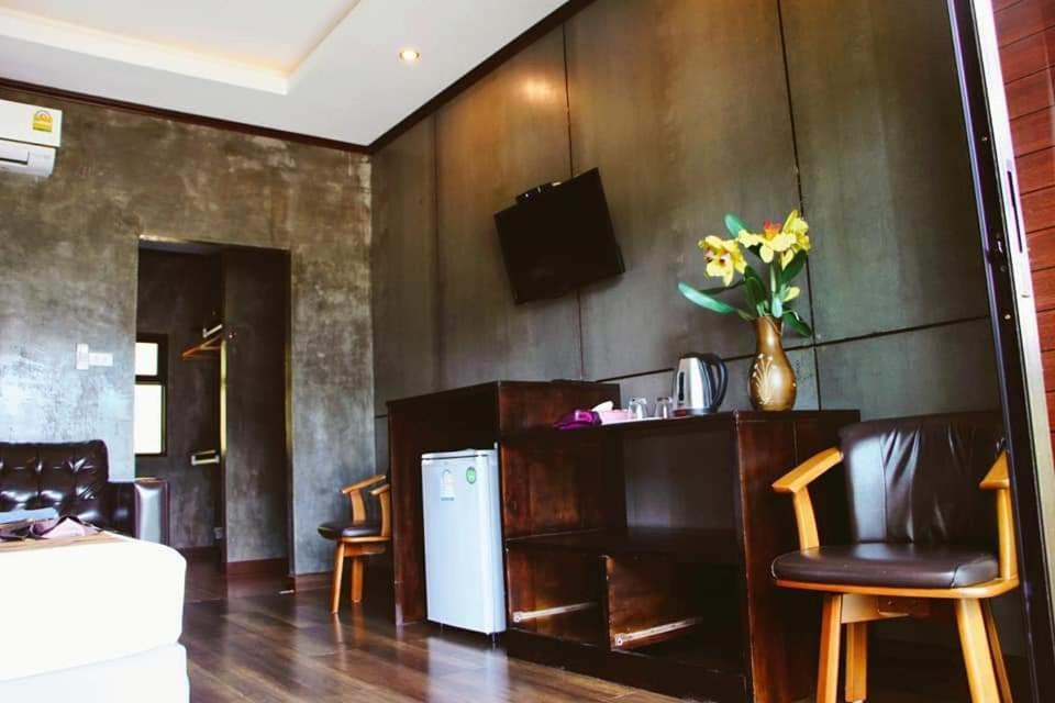 Blue Mountain Phangnga Resort Екстер'єр фото