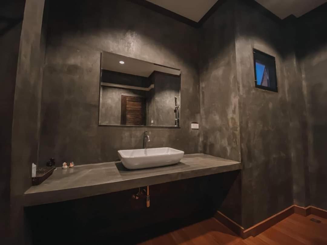 Blue Mountain Phangnga Resort Екстер'єр фото