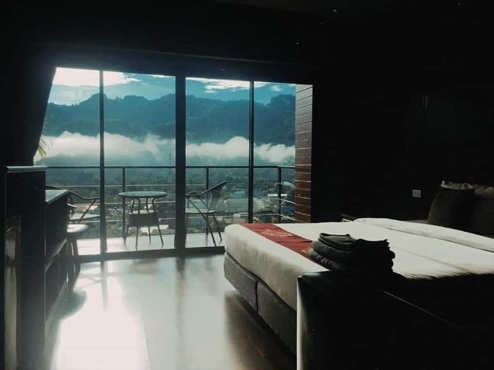Blue Mountain Phangnga Resort Екстер'єр фото