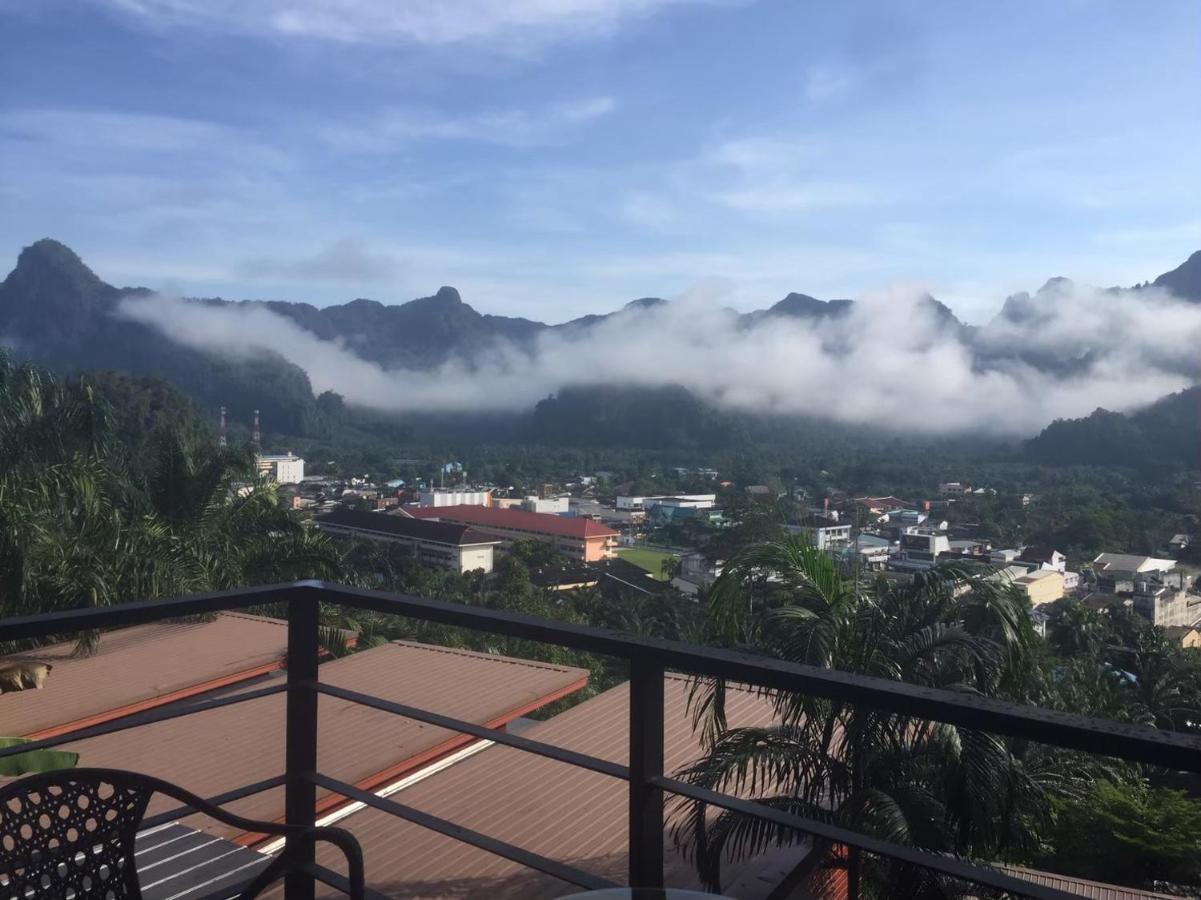 Blue Mountain Phangnga Resort Екстер'єр фото